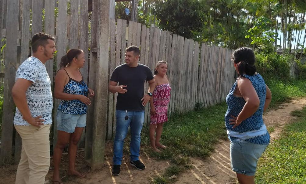Vereador Ritsu Calacina faz visitação a moradores do barranco quebrado